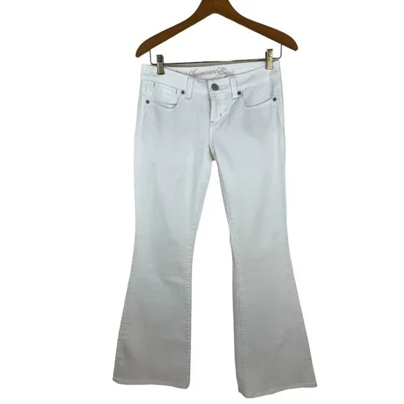 American Eagle Jeans Women Size 2 “Reel Flare” White AE77 Low Rise Flare EUC - Picture 1 of 14